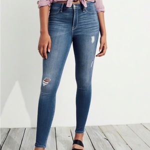 Hollister 🦅 High Rise Jean Legging 🦋 (SHORT)